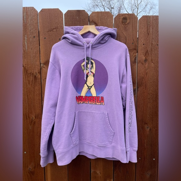 Supreme 2017 Vampirella Hoodie - Picture 1 of 5